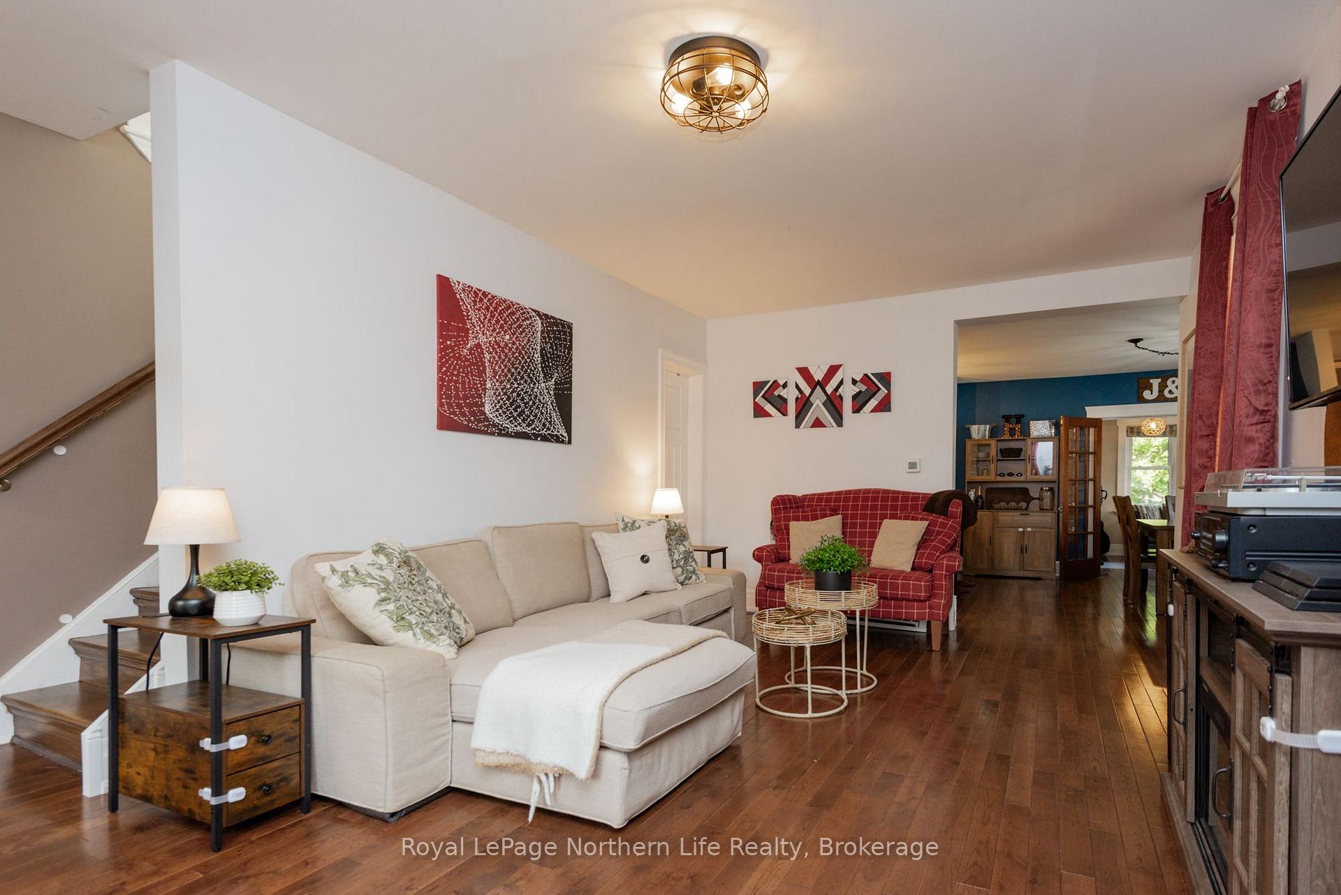 Photo 12 of 833 McIntyre Street W, North Bay, West End — HOMEH