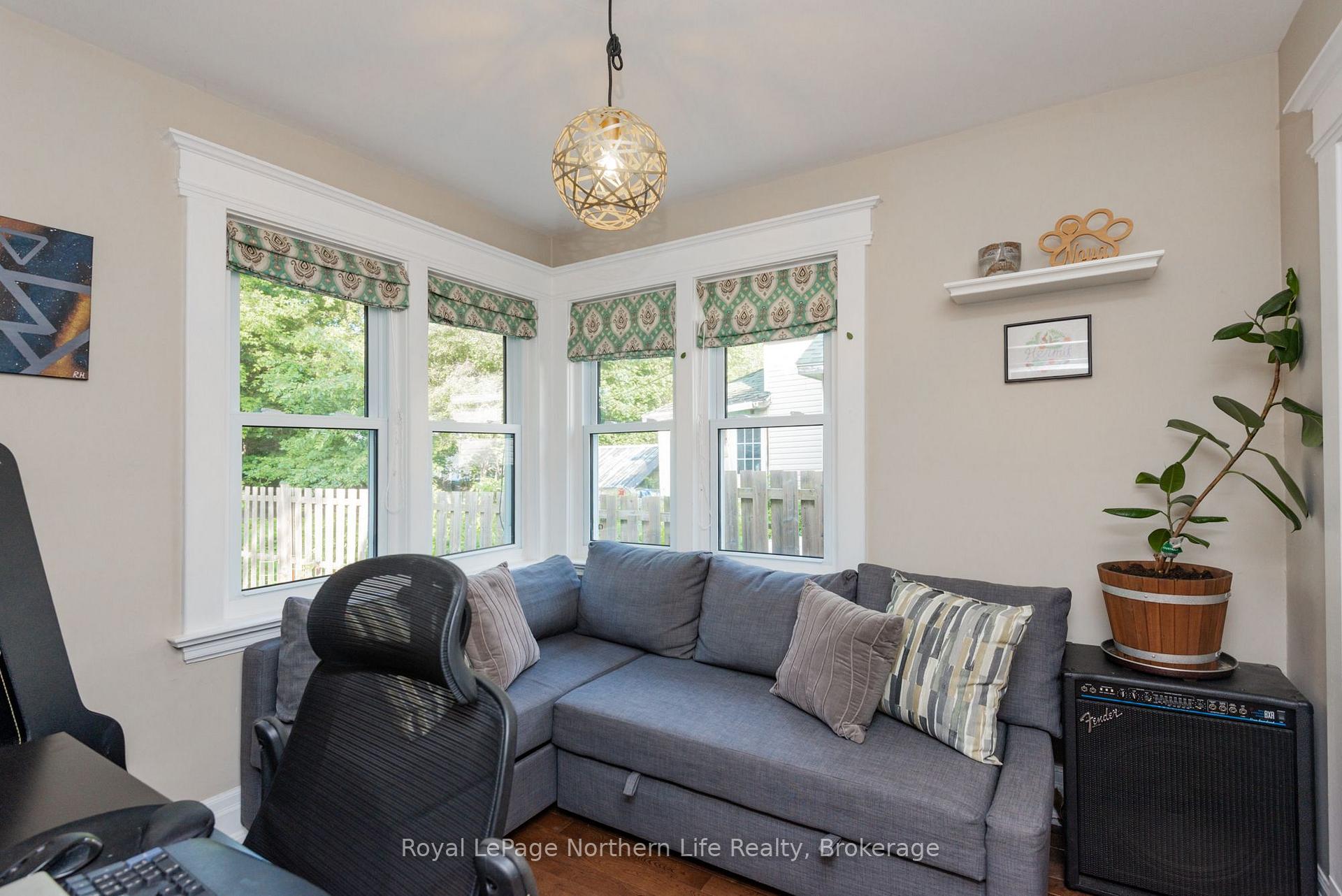 Photo 26 of 833 McIntyre Street W, North Bay, West End — HOMEH