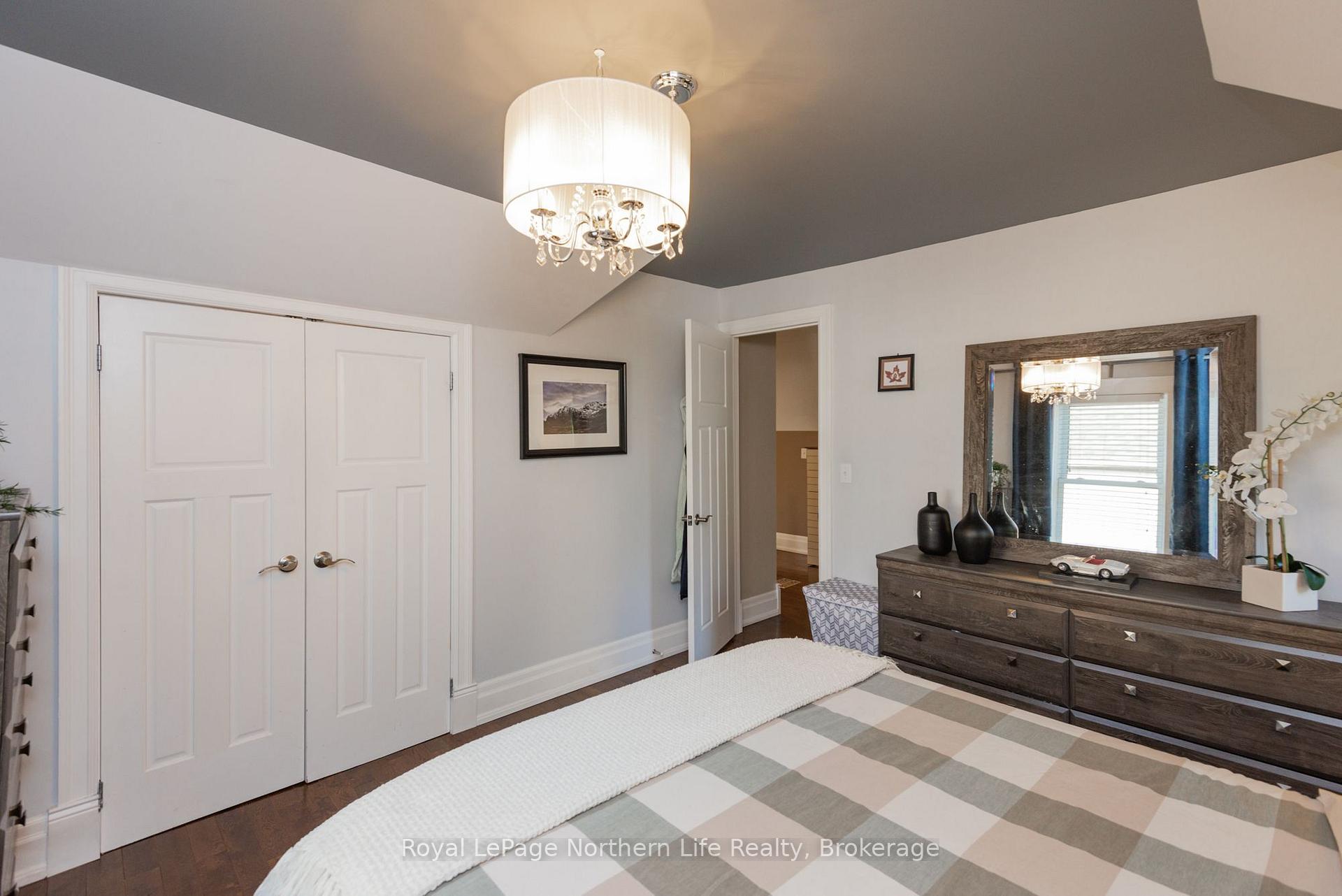 Photo 30 of 833 McIntyre Street W, North Bay, West End — HOMEH