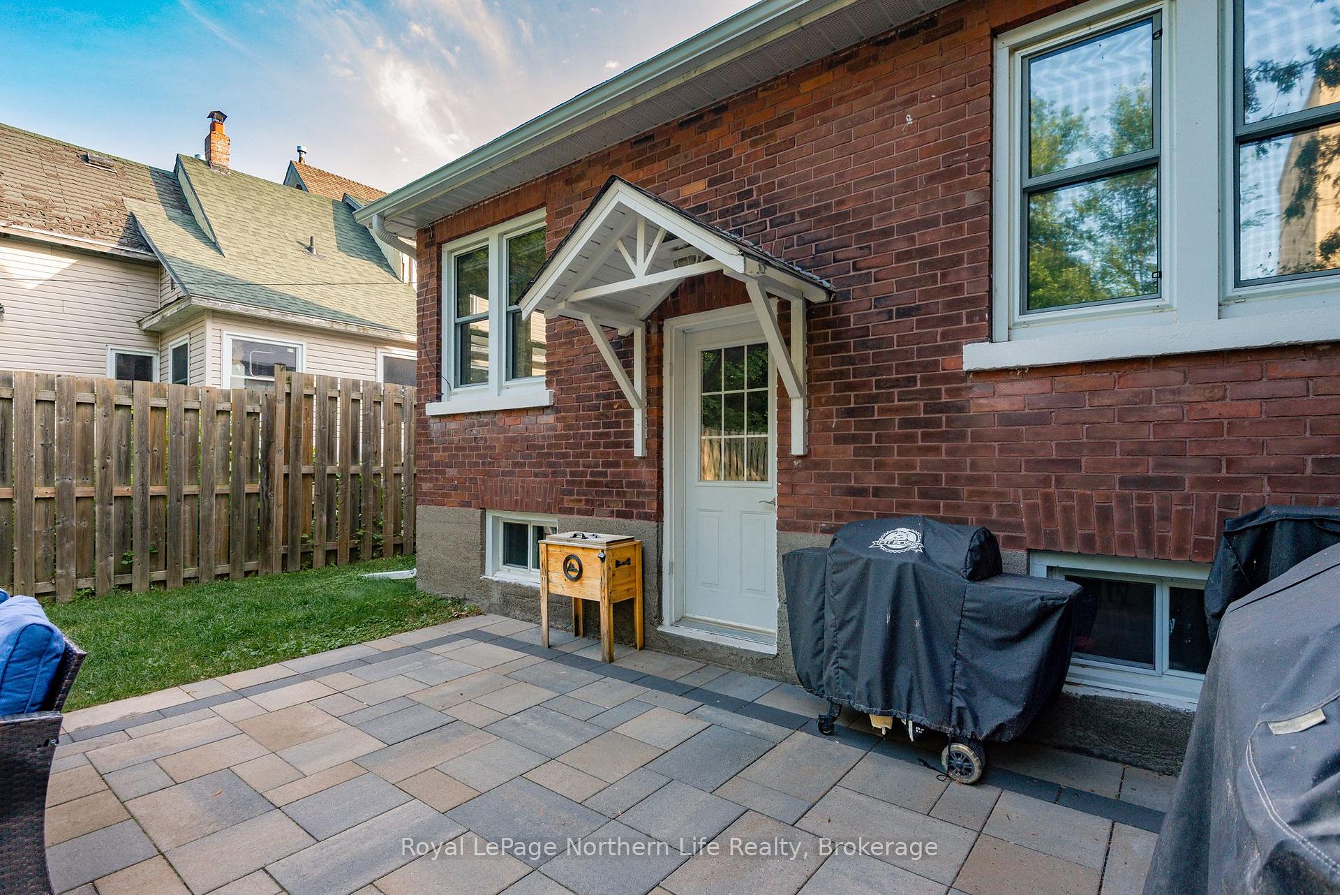Photo 45 of 833 McIntyre Street W, North Bay, West End — HOMEH