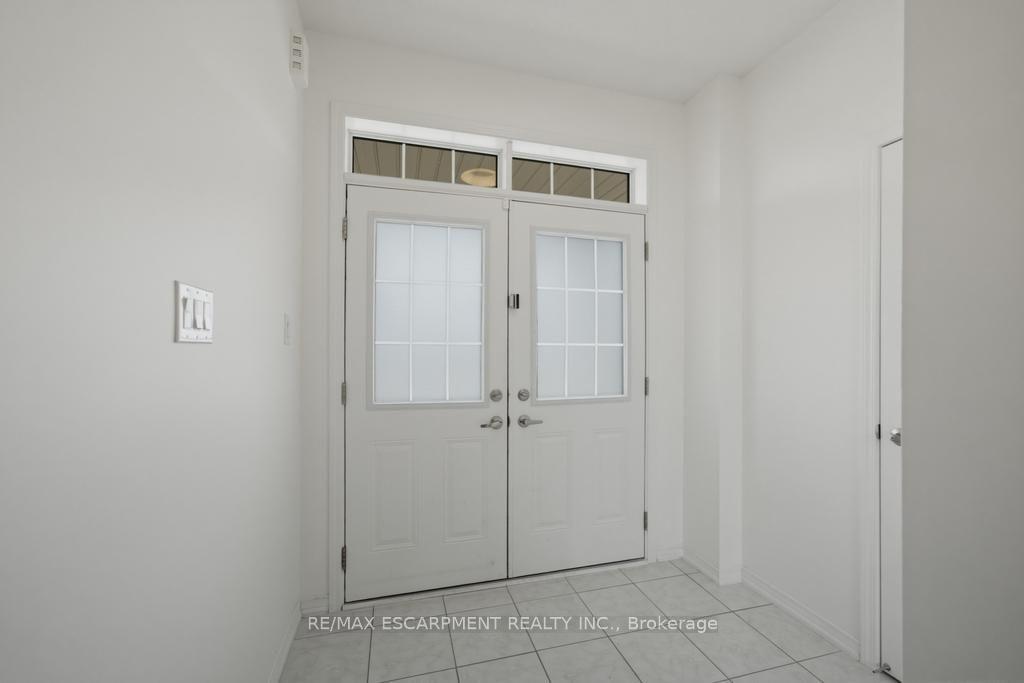 Photo 2 of 10 Cooke Avenue, Brantford, Empire South — HOMEH
