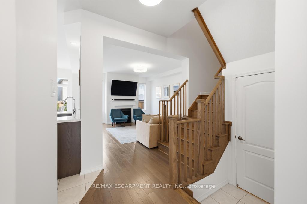Photo 5 of 10 Cooke Avenue, Brantford, Empire South — HOMEH
