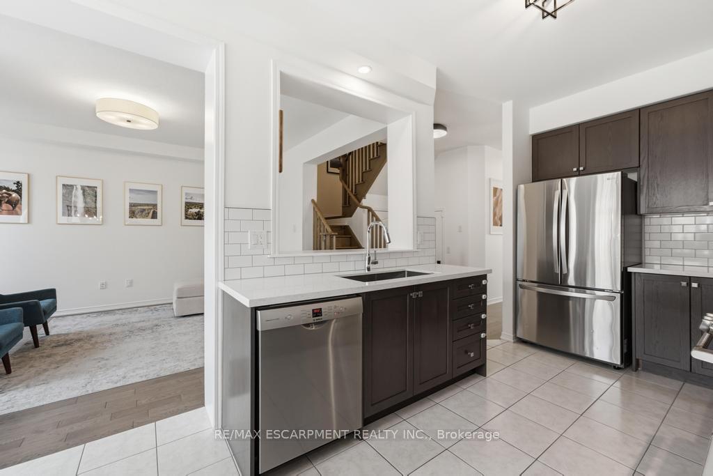 Photo 8 of 10 Cooke Avenue, Brantford, Empire South — HOMEH