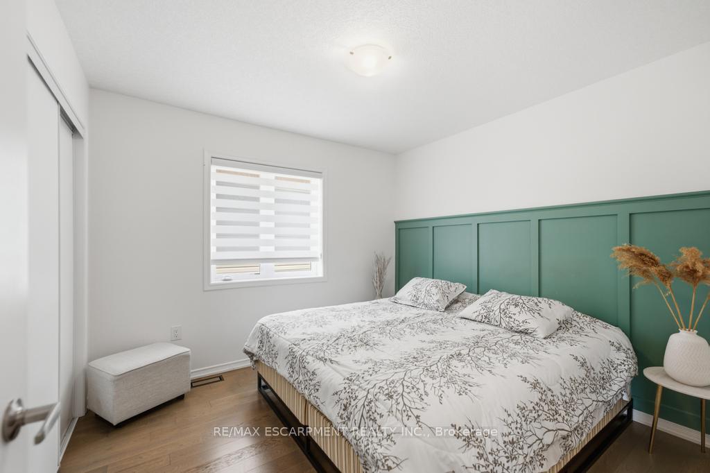 Photo 17 of 10 Cooke Avenue, Brantford, Empire South — HOMEH