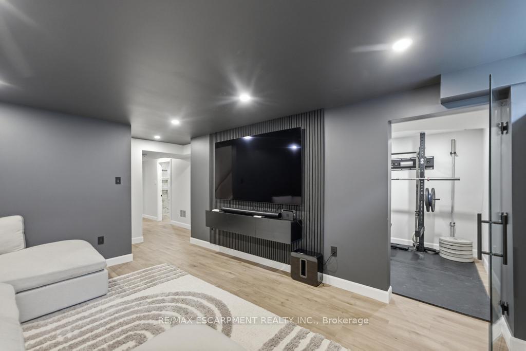 Photo 23 of 10 Cooke Avenue, Brantford, Empire South — HOMEH