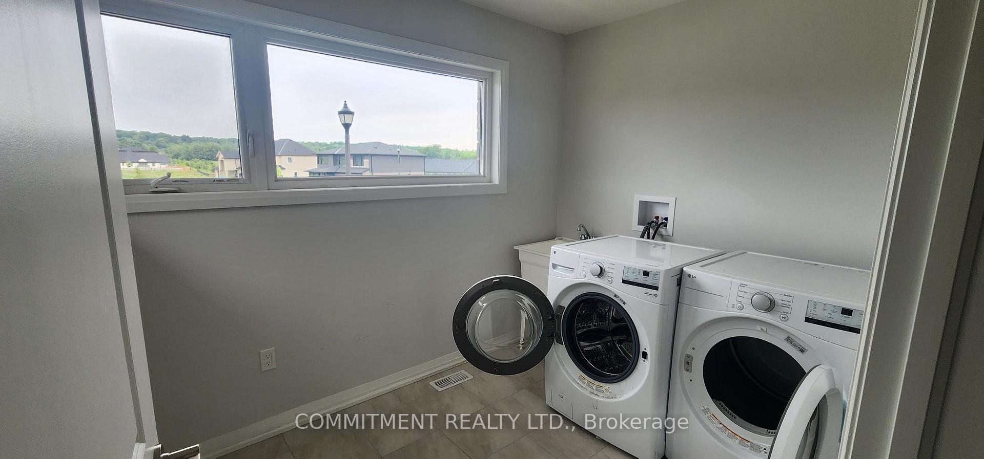 Photo 9 of 47 Samuel Avenue, Pelham, Fonthill — HOMEH
