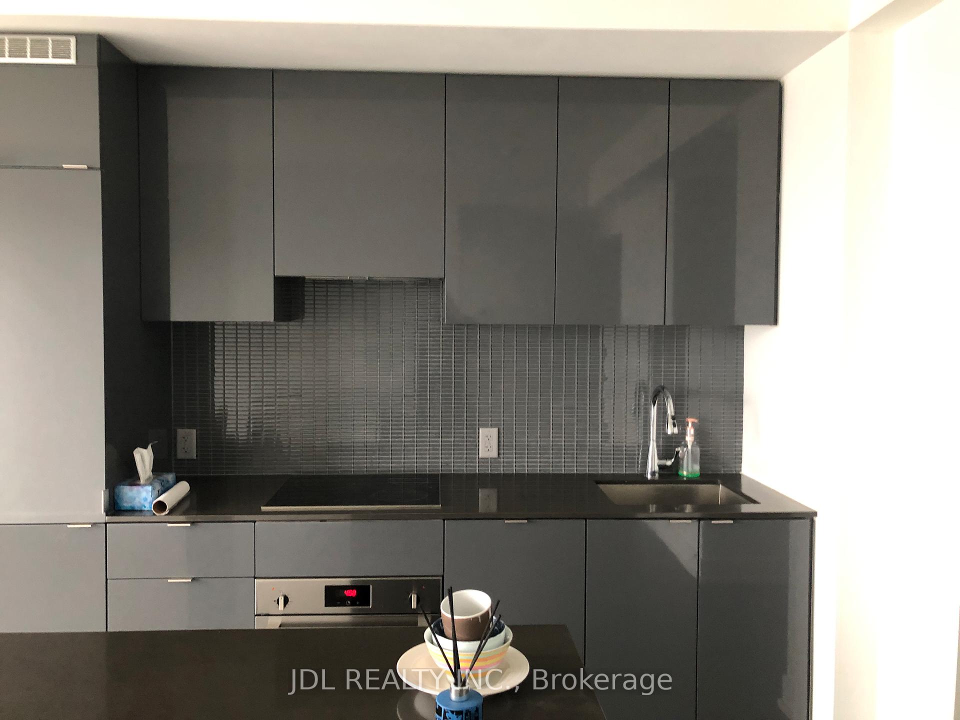 Photo 2 of Unit 5008, 7 Grenville Street, Toronto, Bay Street Corridor — HOMEH