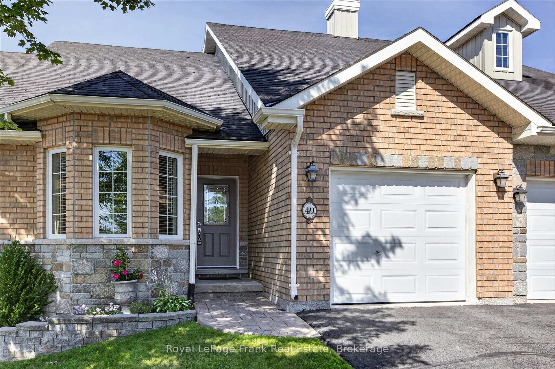 Photo 2 of Unit 60, 49 Village Crescent, Peterborough, Otonabee Ward 1 — HOMEH