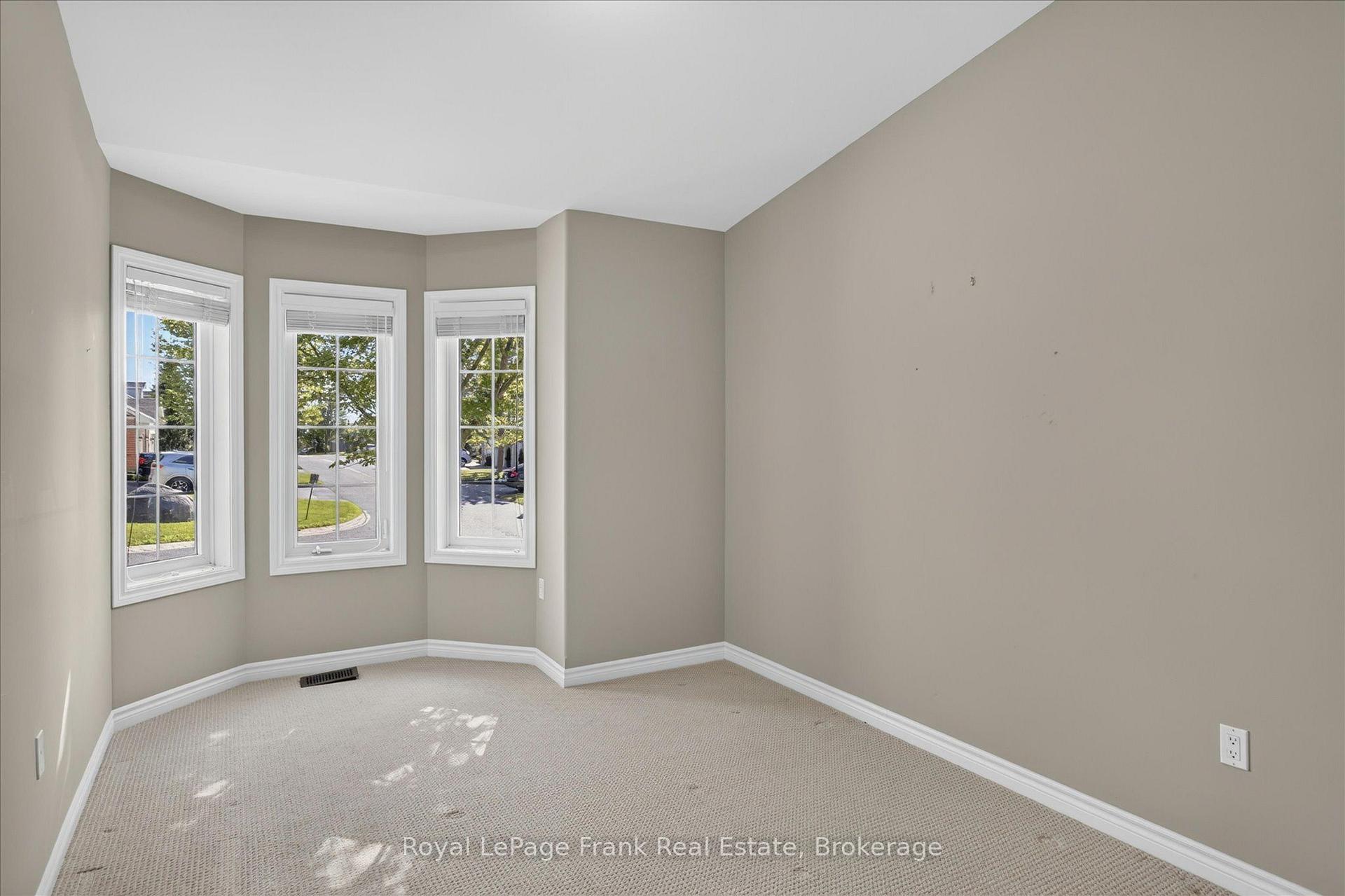 Photo 4 of Unit 60, 49 Village Crescent, Peterborough, Otonabee Ward 1 — HOMEH