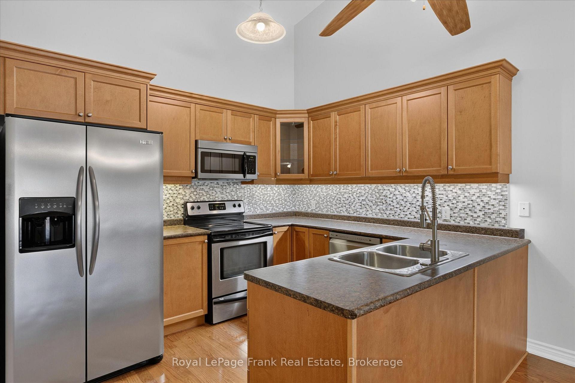 Photo 10 of Unit 60, 49 Village Crescent, Peterborough, Otonabee Ward 1 — HOMEH