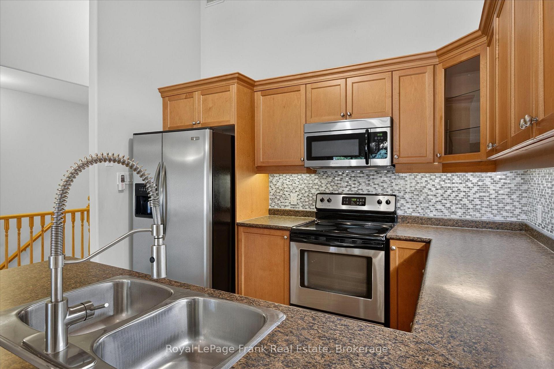 Photo 11 of Unit 60, 49 Village Crescent, Peterborough, Otonabee Ward 1 — HOMEH