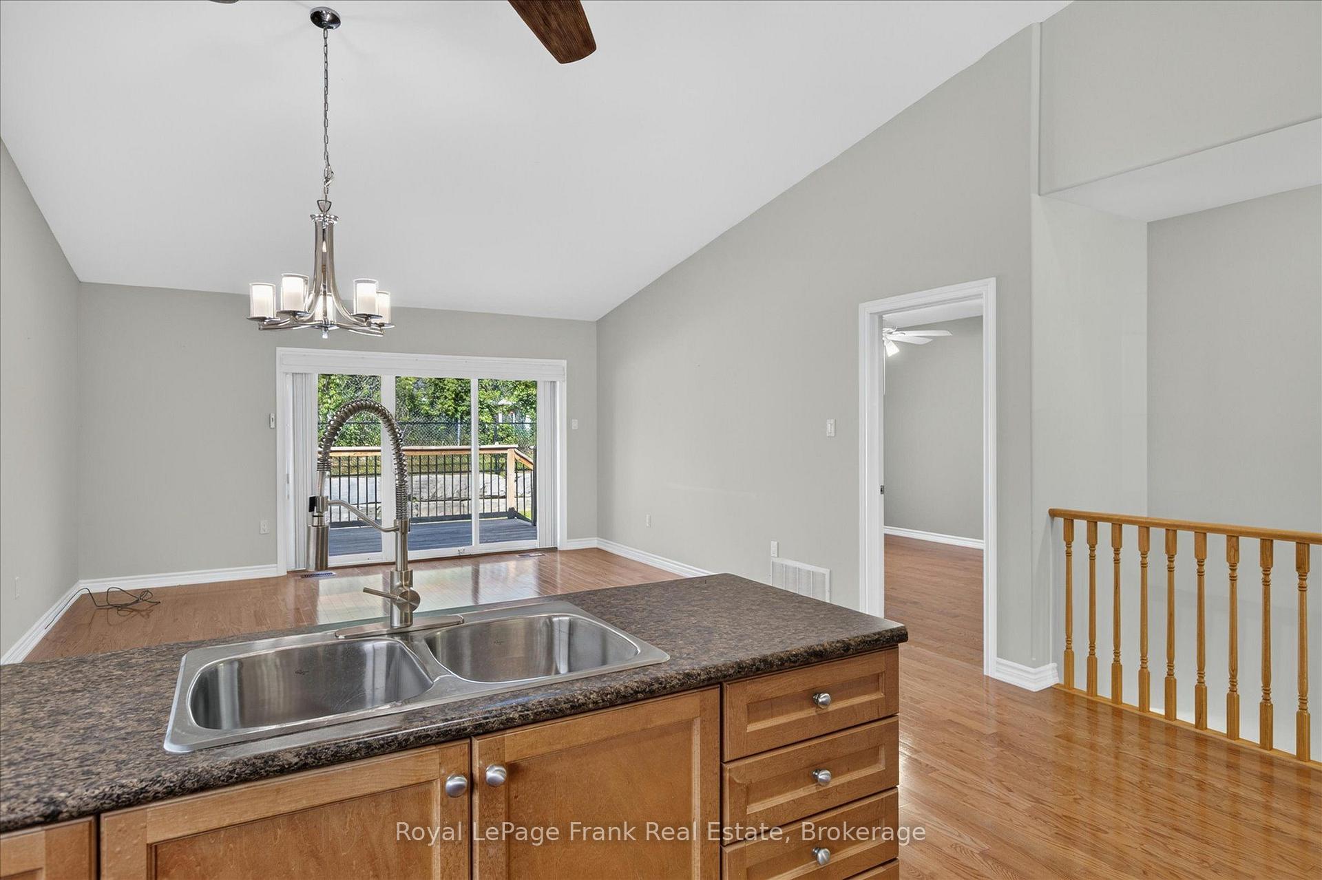Photo 12 of Unit 60, 49 Village Crescent, Peterborough, Otonabee Ward 1 — HOMEH