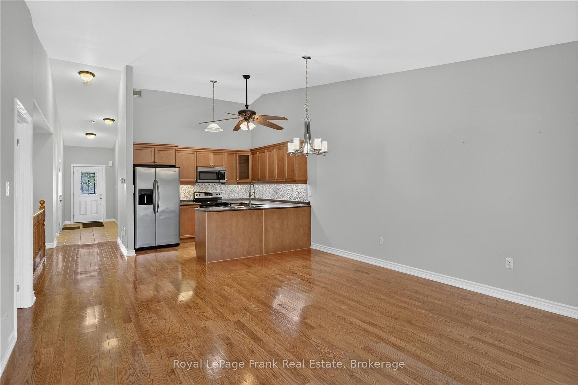 Photo 16 of Unit 60, 49 Village Crescent, Peterborough, Otonabee Ward 1 — HOMEH