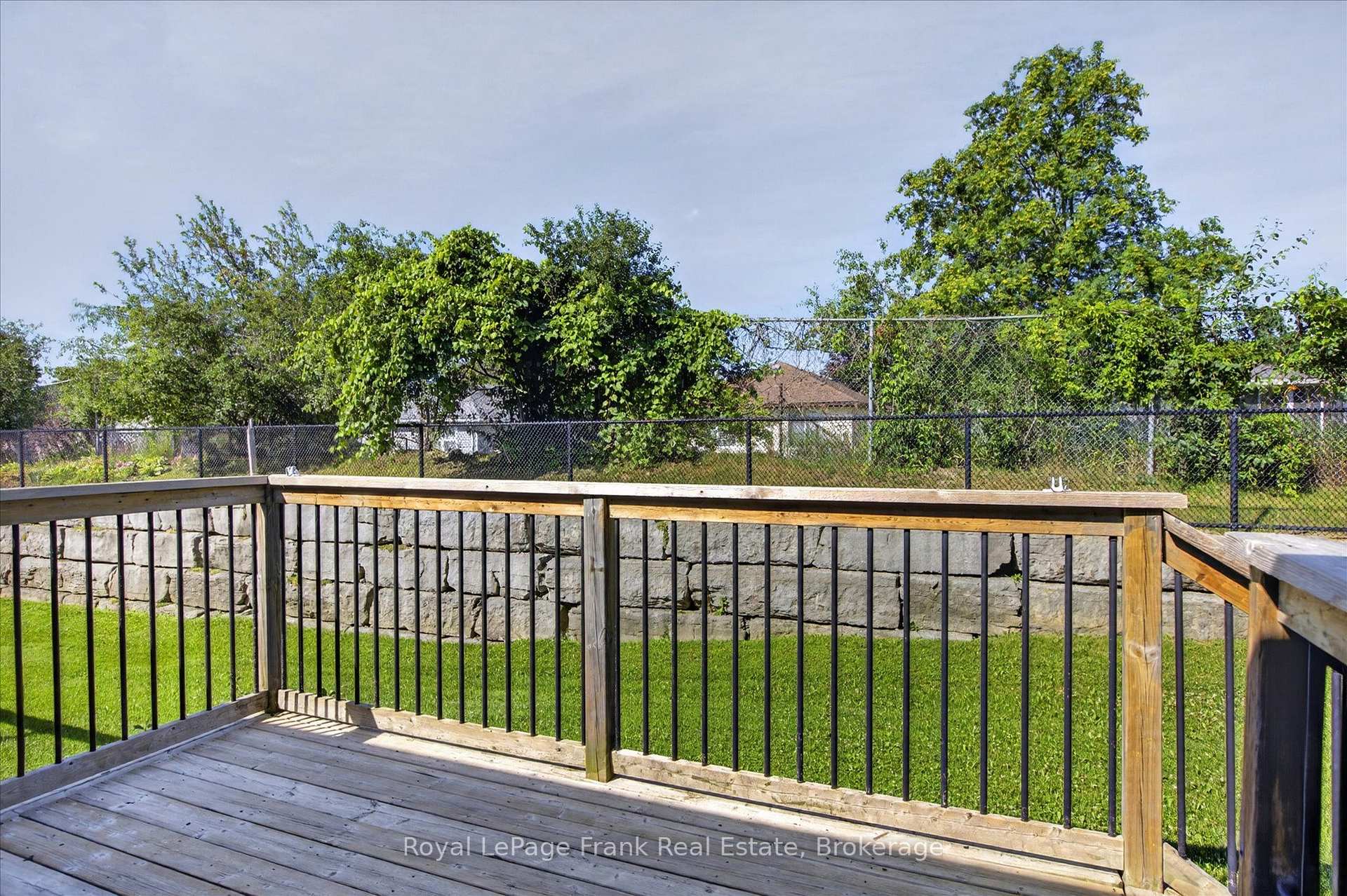 Photo 32 of Unit 60, 49 Village Crescent, Peterborough, Otonabee Ward 1 — HOMEH