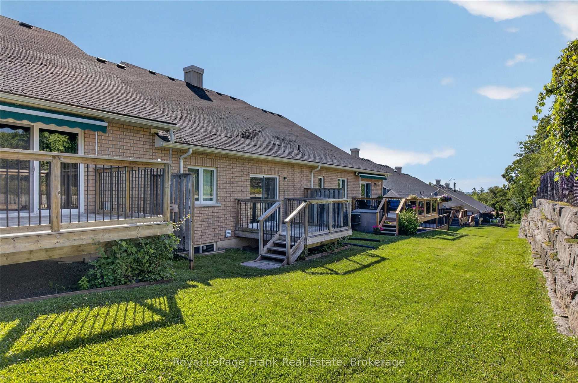 Photo 35 of Unit 60, 49 Village Crescent, Peterborough, Otonabee Ward 1 — HOMEH