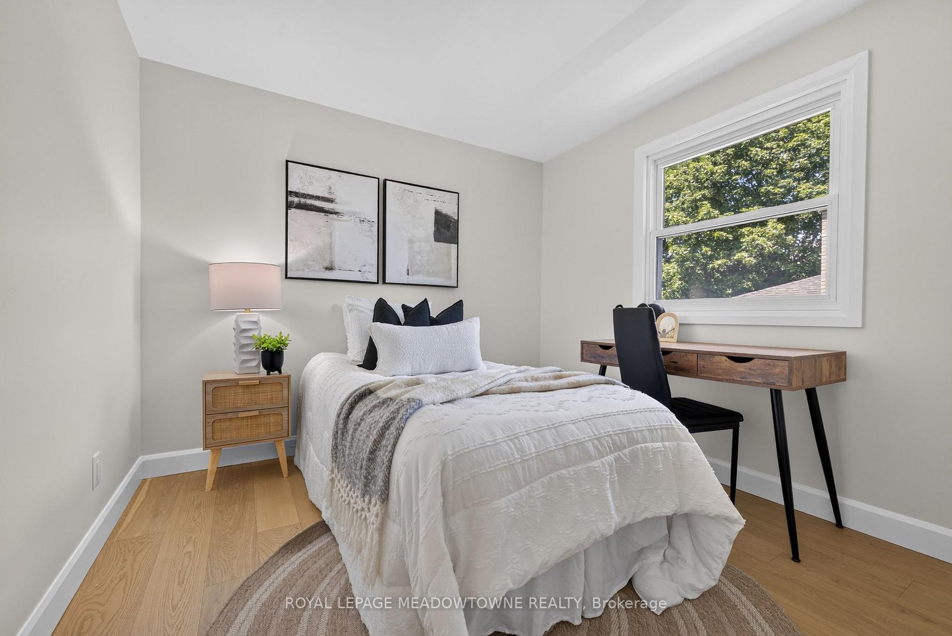 Photo 20 of 377 Delrex Boulevard, Halton Hills, Georgetown — HOMEH