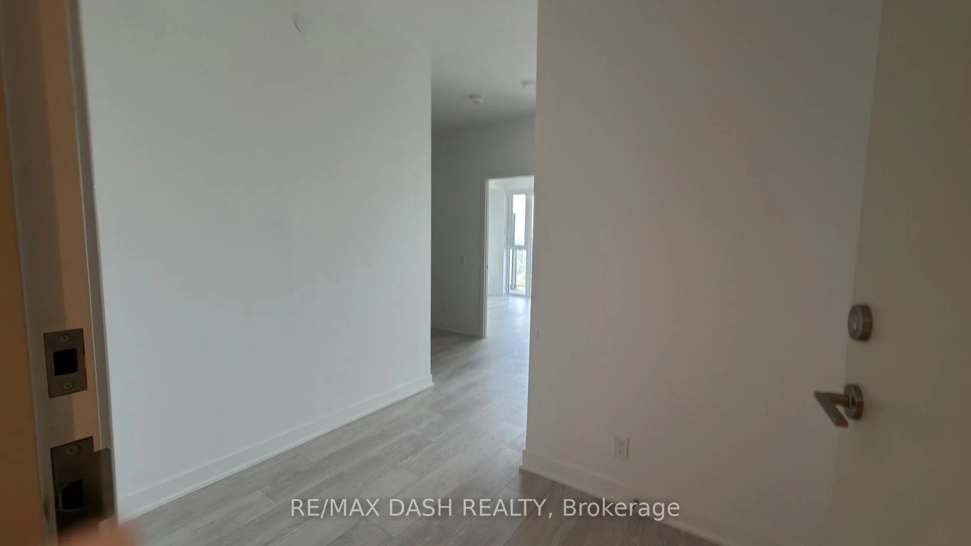 Photo 8 of Unit 2201, 10 Flavelle Trail, Vaughan, Steeles West Industrial — HOMEH