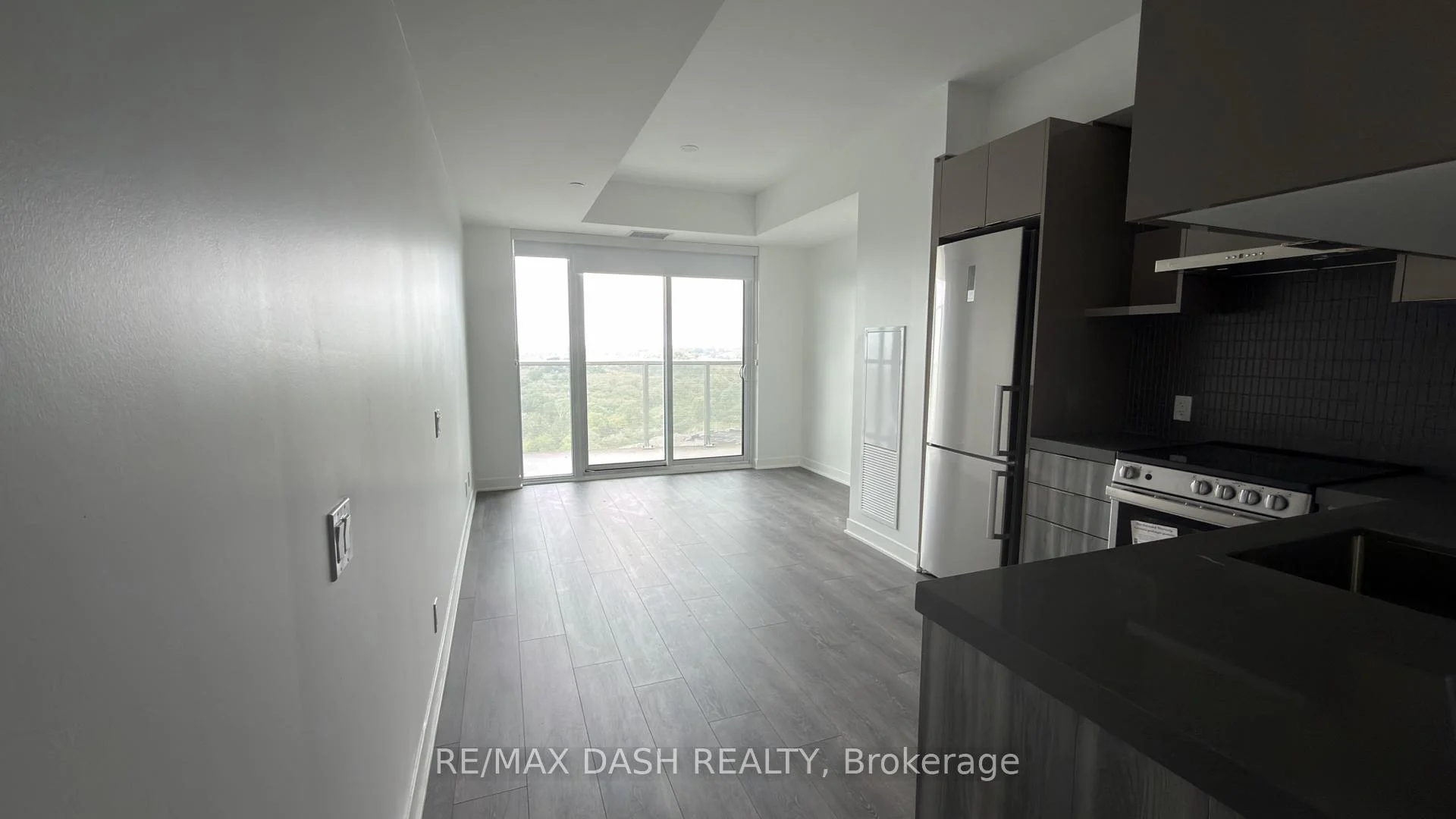 Photo 21 of Unit 2201, 10 Flavelle Trail, Vaughan, Steeles West Industrial — HOMEH