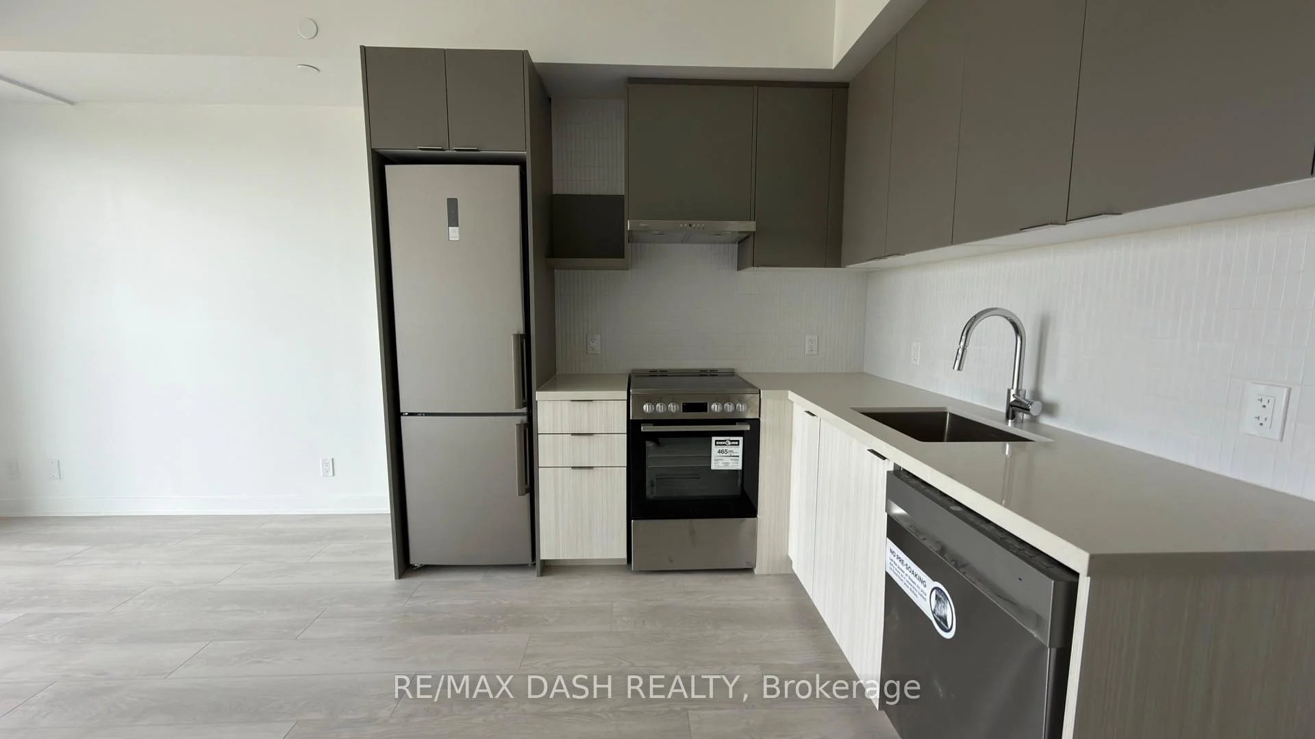 Photo 12 of Unit 2201, 10 Flavelle Trail, Vaughan, Steeles West Industrial — HOMEH