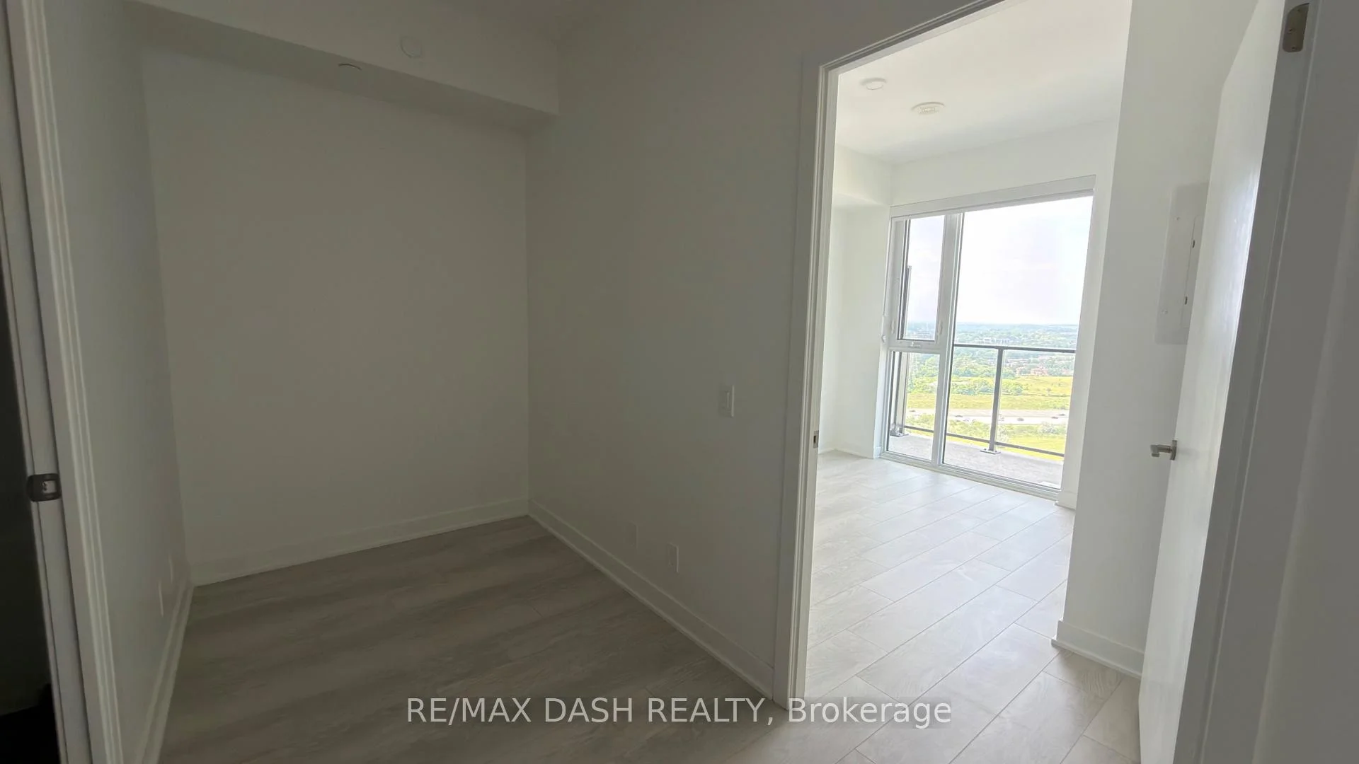 Photo 13 of Unit 2201, 10 Flavelle Trail, Vaughan, Steeles West Industrial — HOMEH