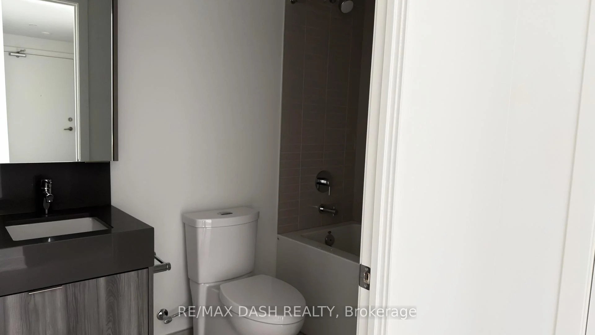 Photo 26 of Unit 2201, 10 Flavelle Trail, Vaughan, Steeles West Industrial — HOMEH