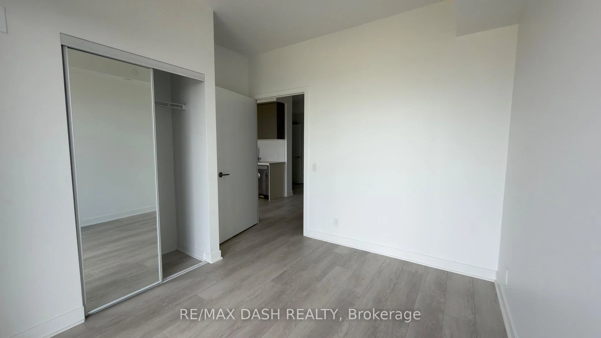 Photo 16 of Unit 2201, 10 Flavelle Trail, Vaughan, Steeles West Industrial — HOMEH