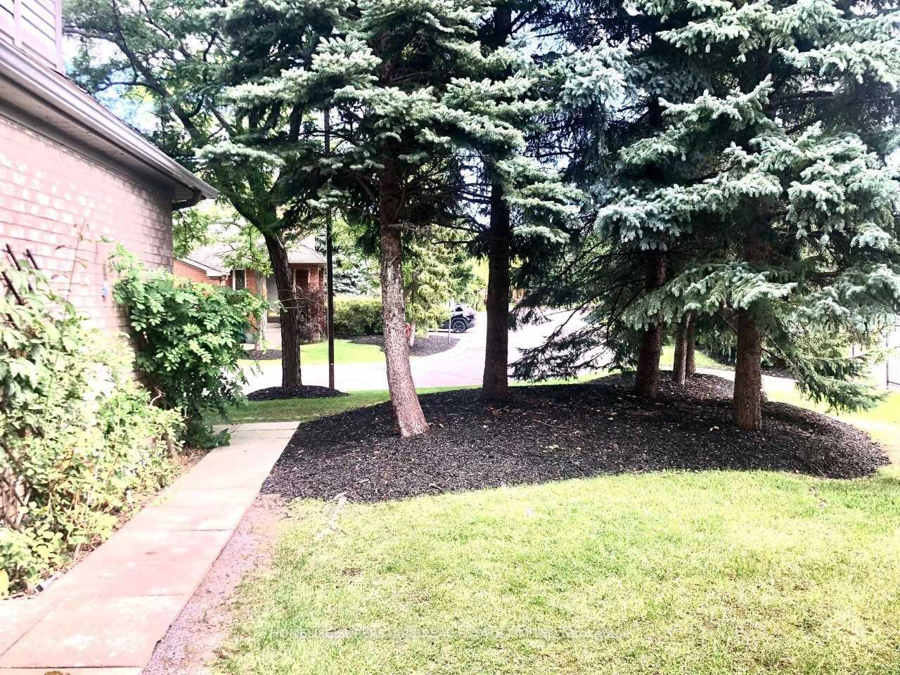 Photo 3 of Unit 1, 2555 Thomas Street, Mississauga, Central Erin Mills — HOMEH