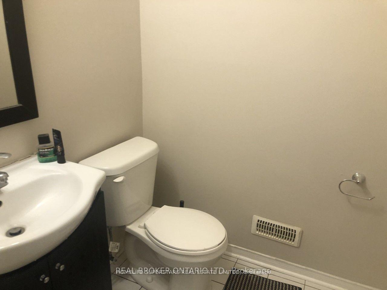 Photo 6 of Unit 1, 2555 Thomas Street, Mississauga, Central Erin Mills — HOMEH