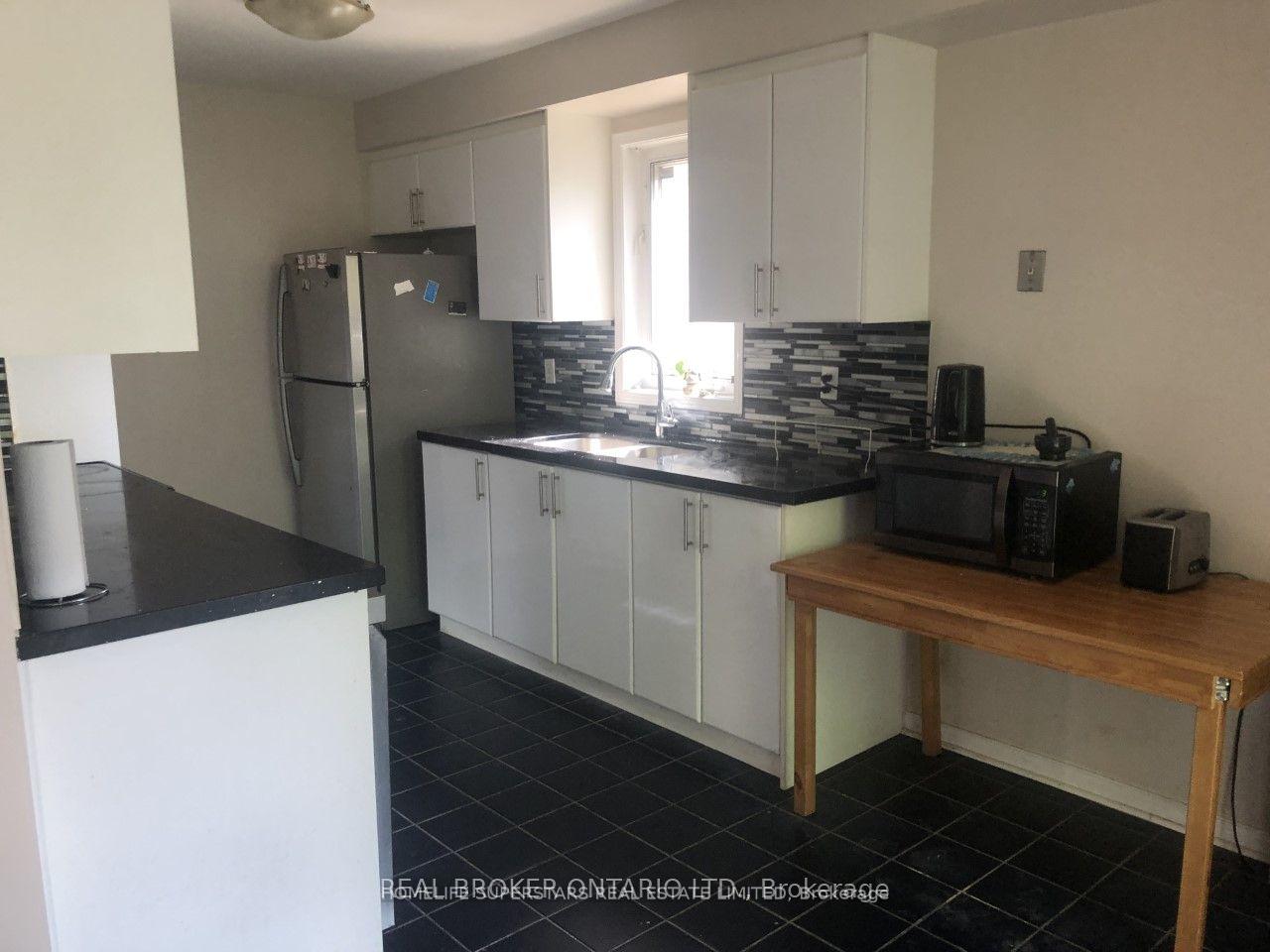 Photo 18 of Unit 1, 2555 Thomas Street, Mississauga, Central Erin Mills — HOMEH