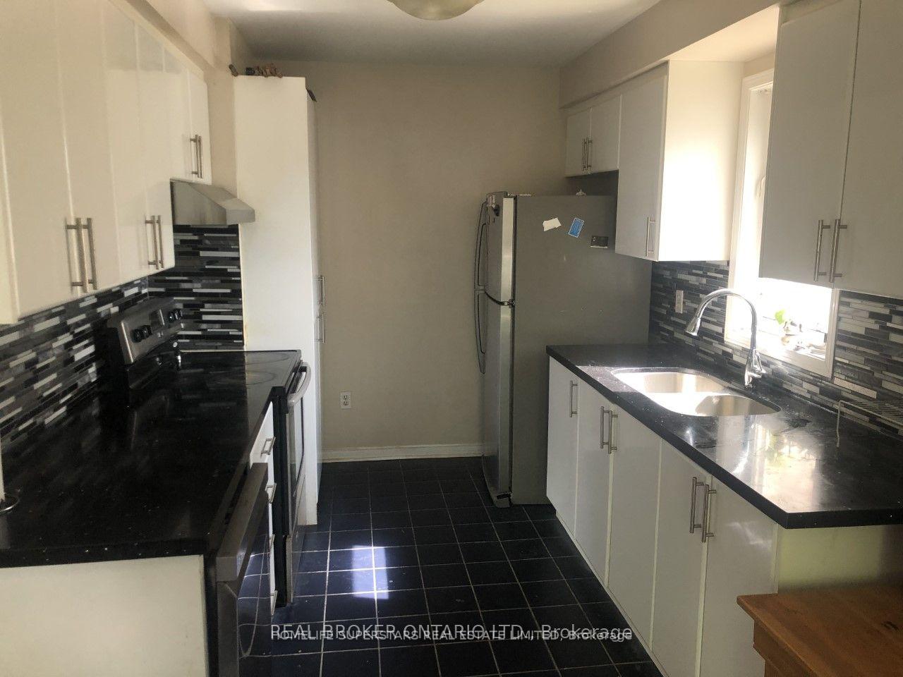 Photo 19 of Unit 1, 2555 Thomas Street, Mississauga, Central Erin Mills — HOMEH