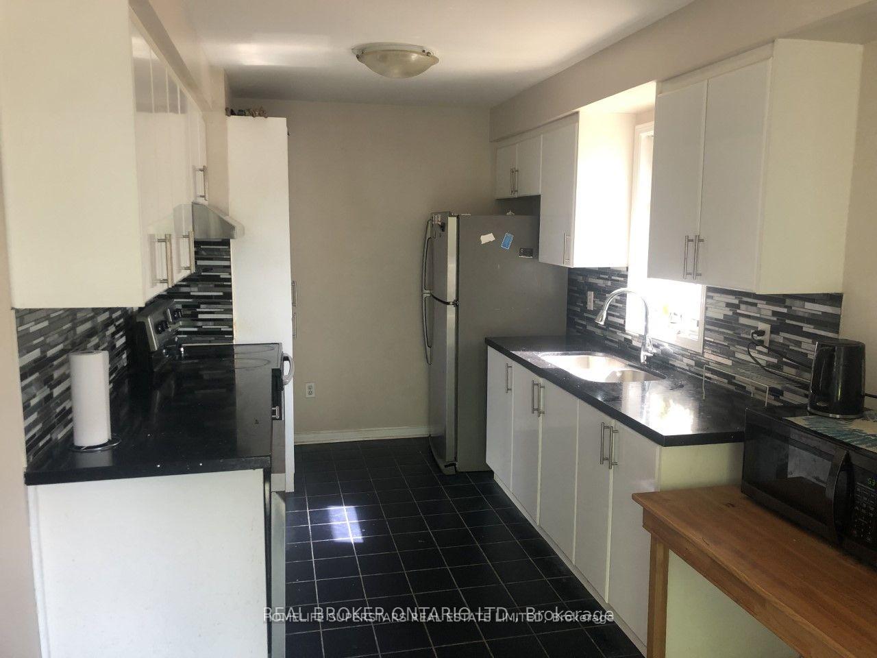 Photo 20 of Unit 1, 2555 Thomas Street, Mississauga, Central Erin Mills — HOMEH