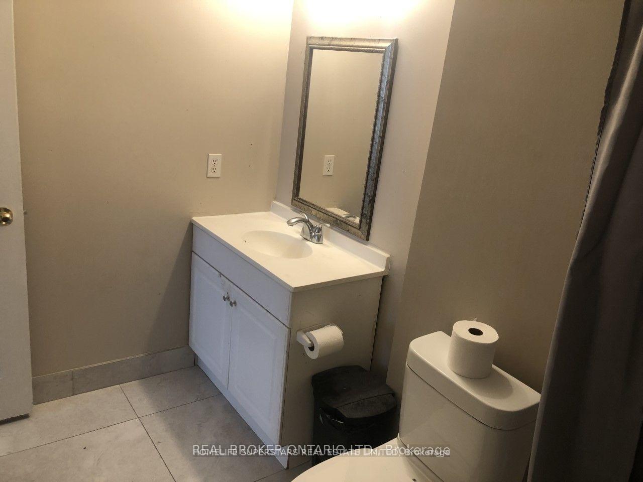 Photo 26 of Unit 1, 2555 Thomas Street, Mississauga, Central Erin Mills — HOMEH