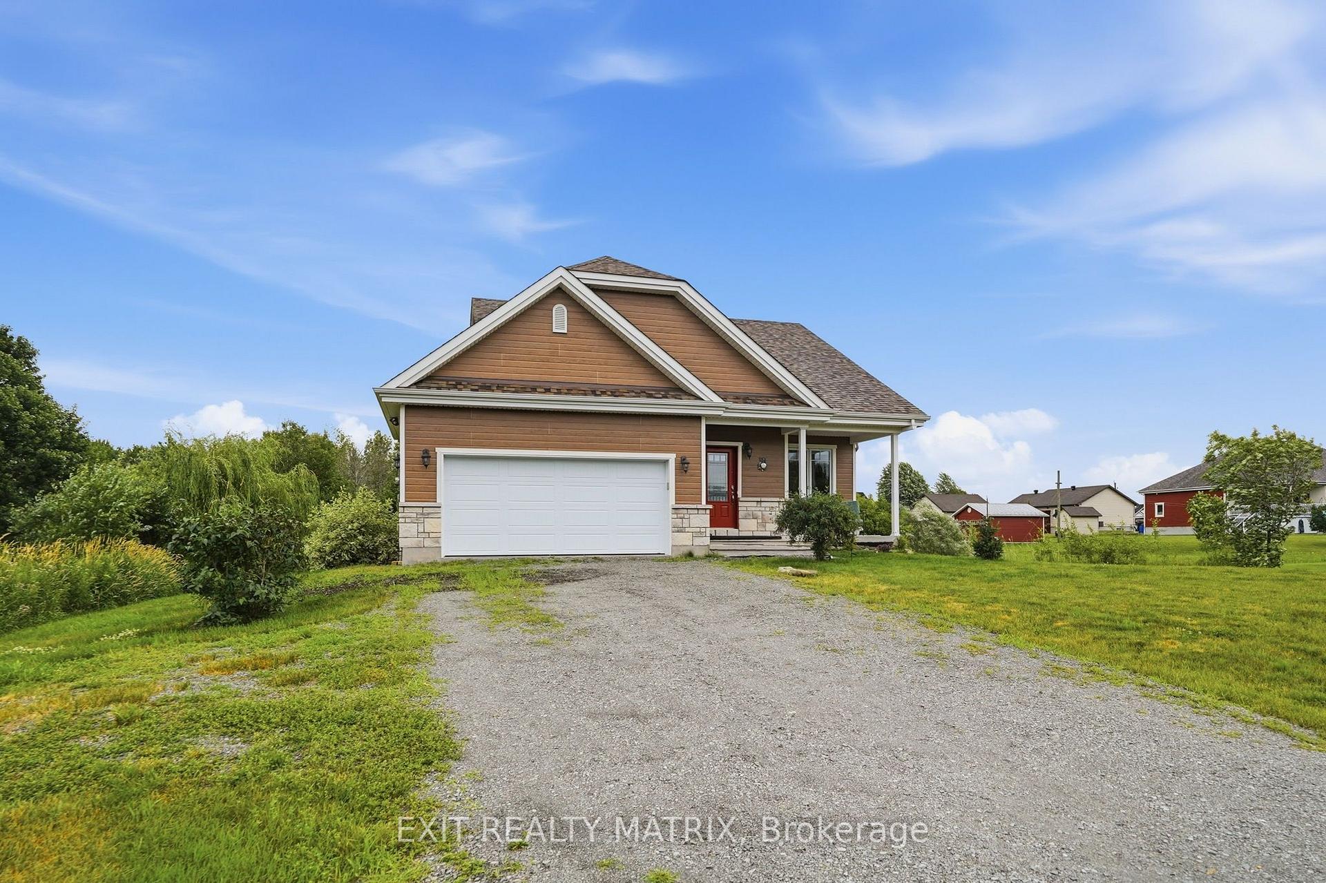 Photo 2 of 800 Du Bercail Street, Champlain, L'Orignal — HOMEH