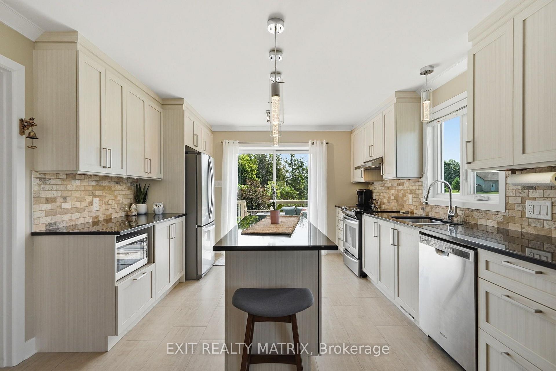 Photo 12 of 800 Du Bercail Street, Champlain, L'Orignal — HOMEH