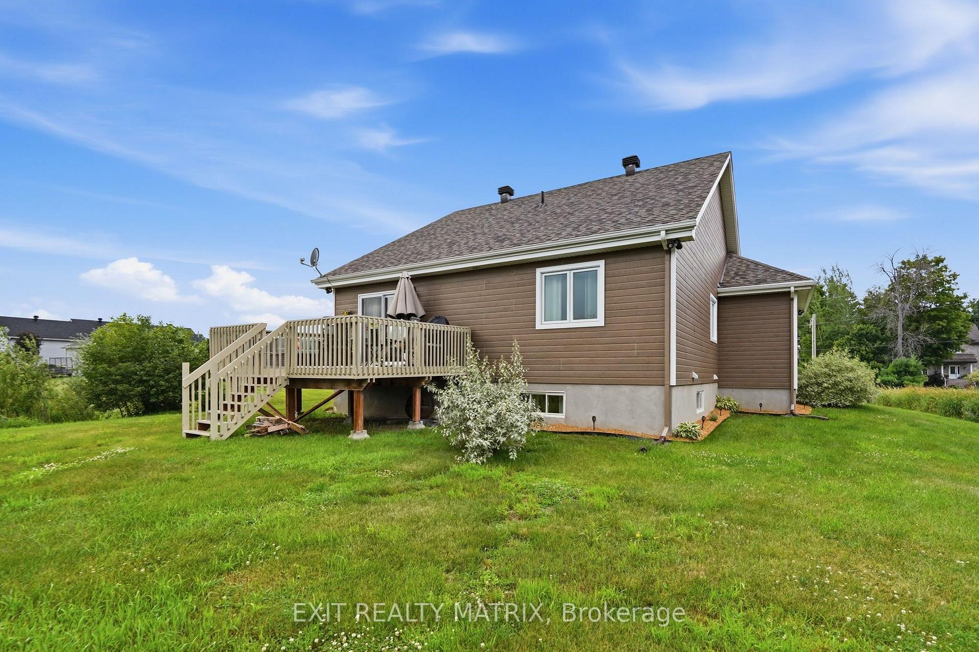 Photo 33 of 800 Du Bercail Street, Champlain, L'Orignal — HOMEH