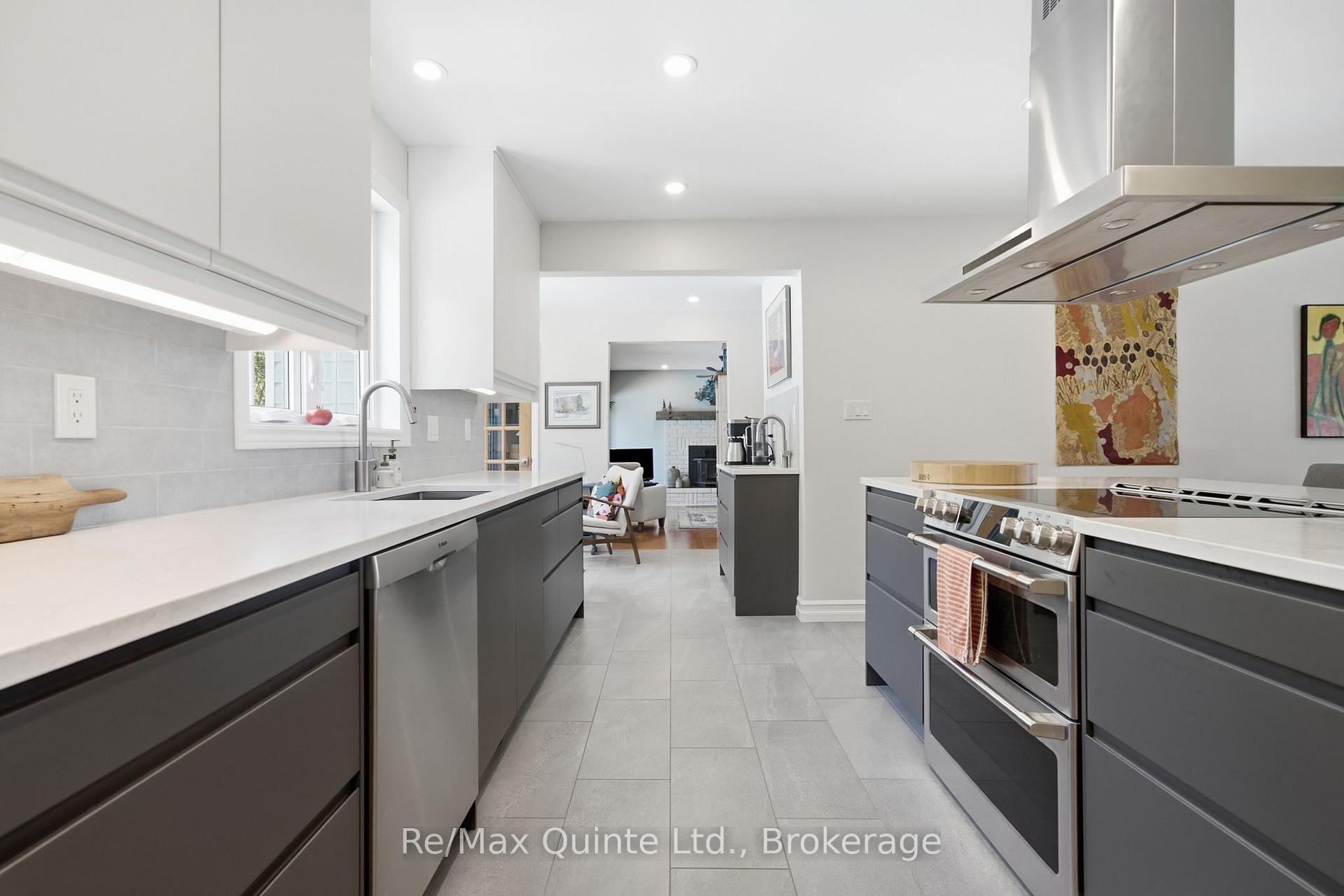 Photo 10 of 99 Townsend Road, Belleville, Thurlow Ward — HOMEH