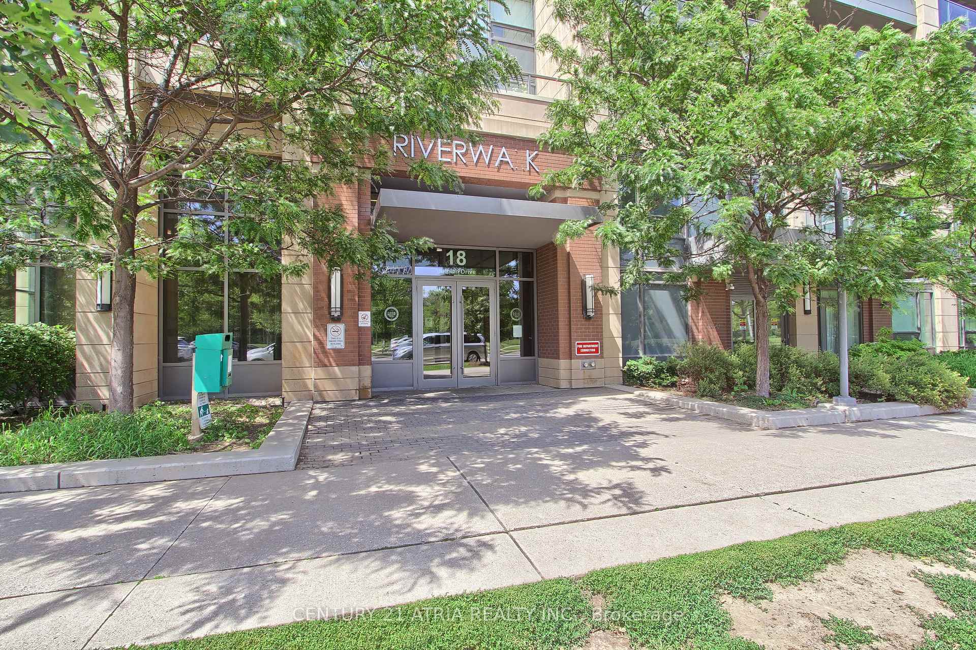 Photo 3 of Unit 223, 18 Uptown Drive, Markham, Unionville — HOMEH