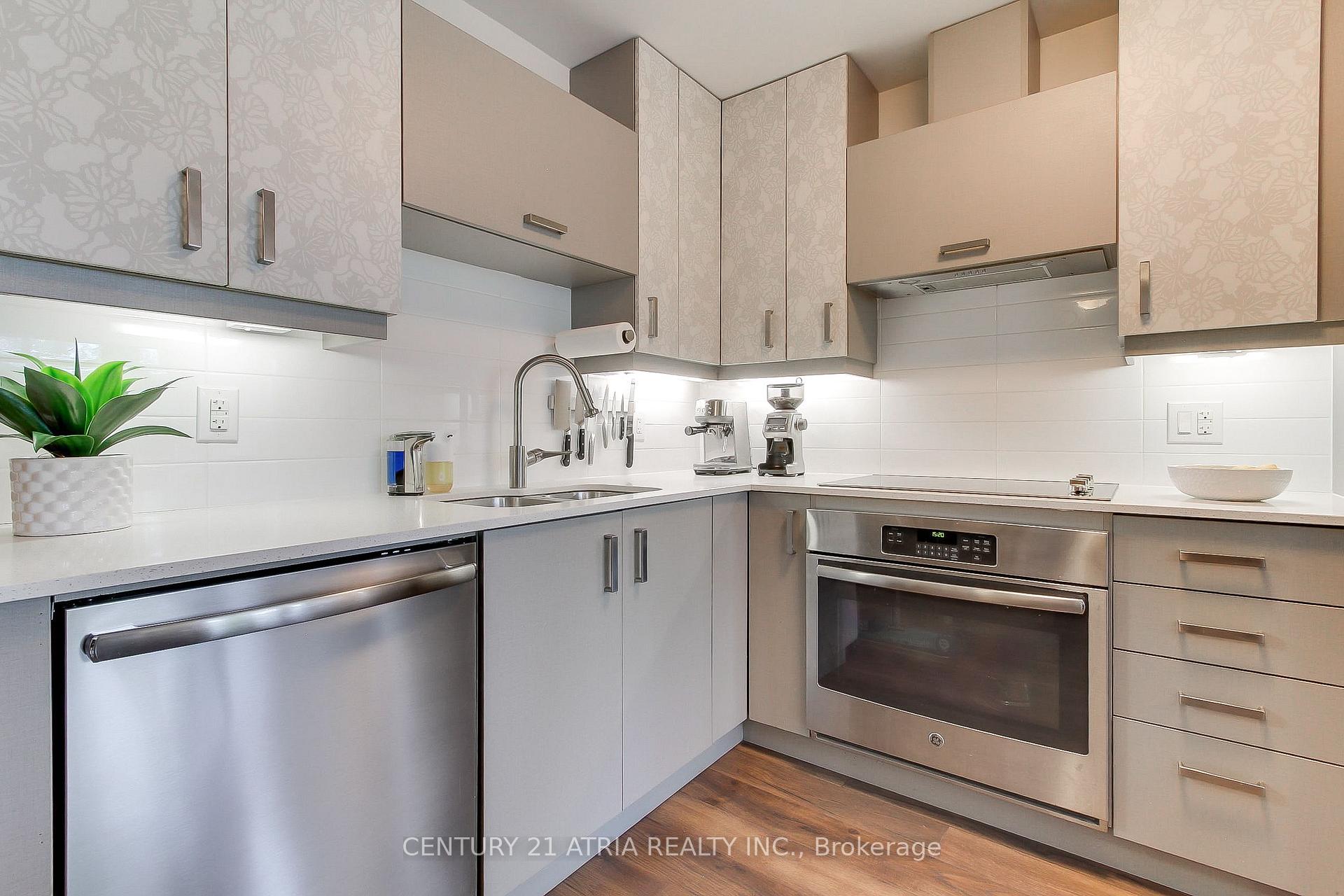 Photo 9 of Unit 223, 18 Uptown Drive, Markham, Unionville — HOMEH