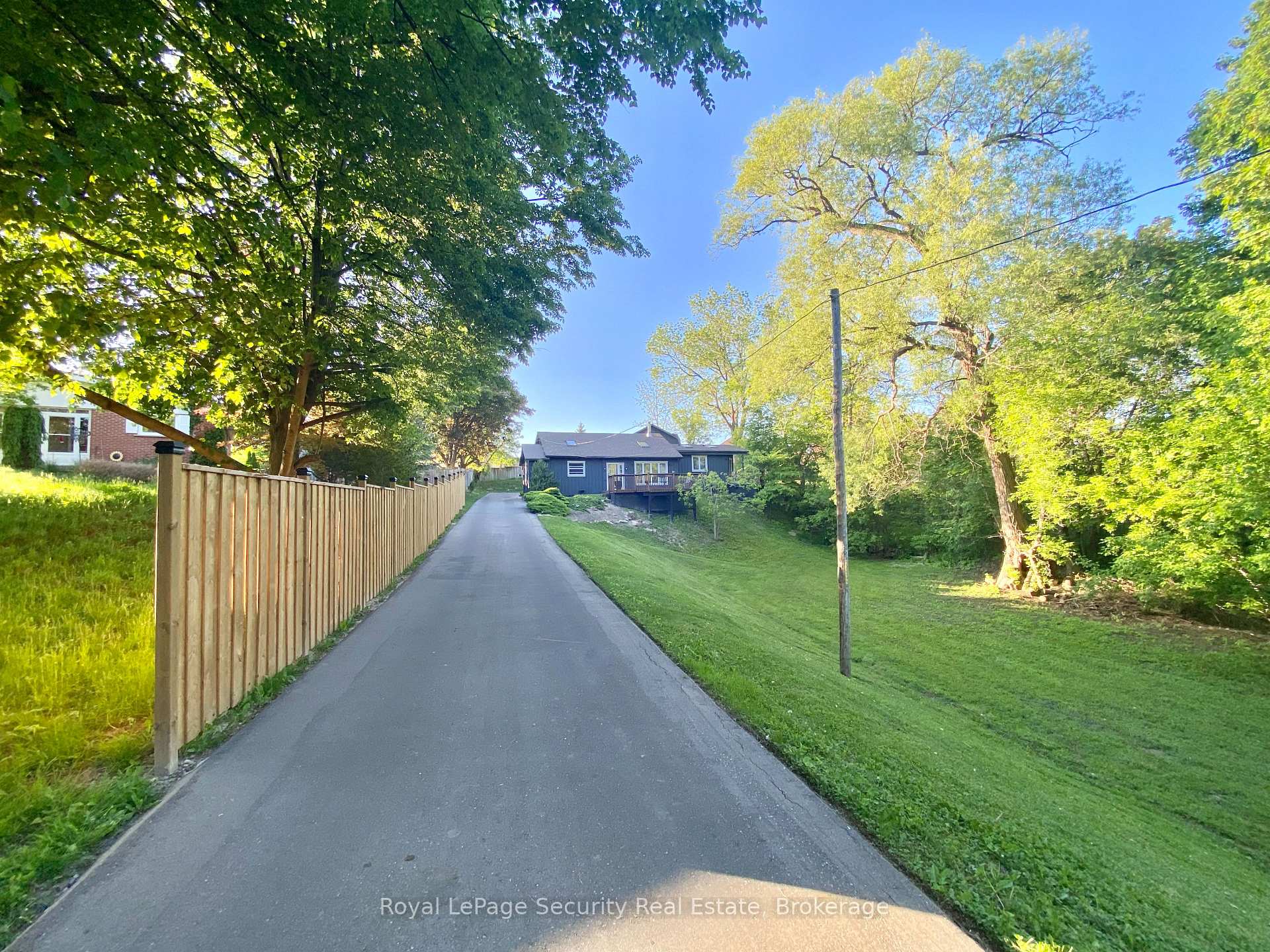 Photo 6 of 48 Jackman Road, Clarington, Bowmanville — HOMEH