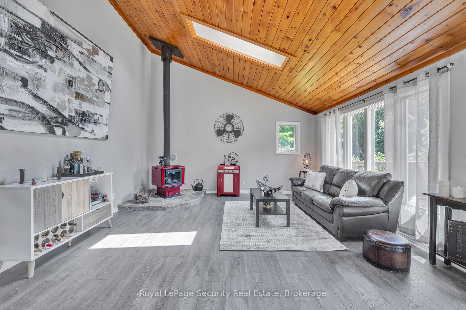 Photo 9 of 48 Jackman Road, Clarington, Bowmanville — HOMEH