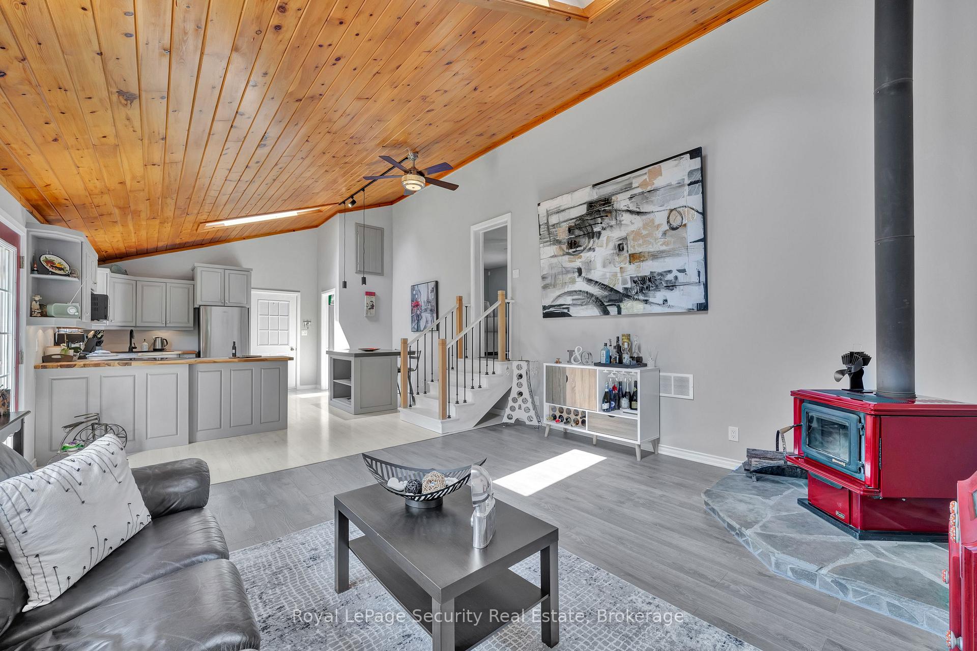 Photo 11 of 48 Jackman Road, Clarington, Bowmanville — HOMEH