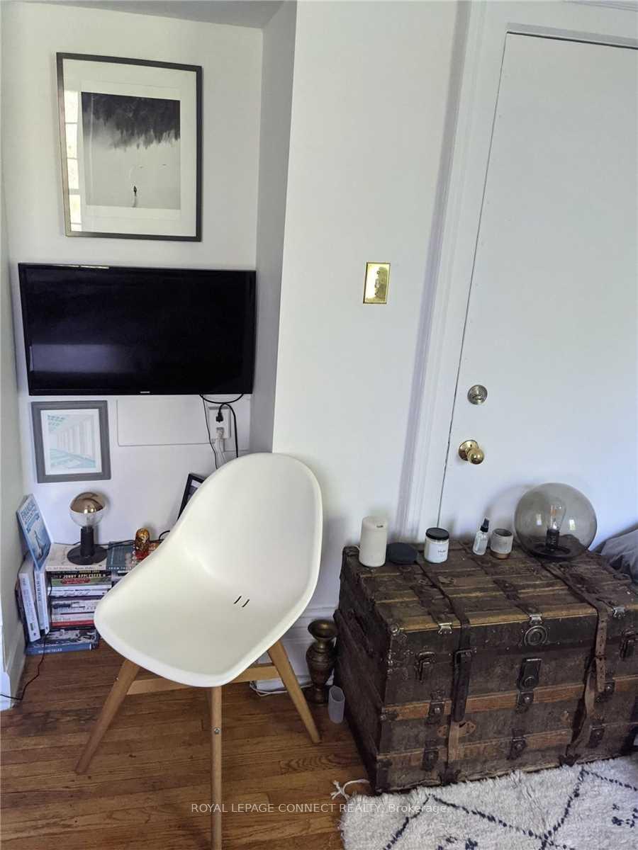 Photo 4 of Unit 4, 59 Gwynne Avenue, Toronto, South Parkdale — HOMEH