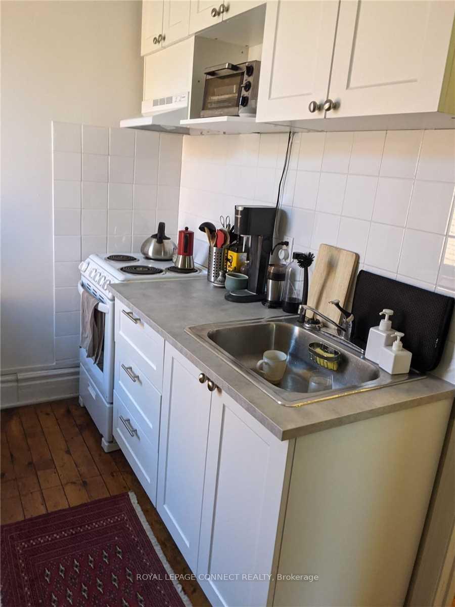 Photo 7 of Unit 4, 59 Gwynne Avenue, Toronto, South Parkdale — HOMEH
