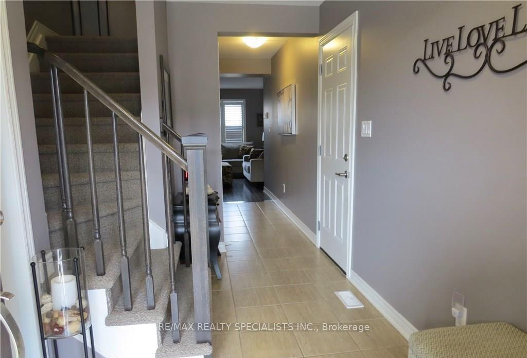 Photo 2 of 101 Roselawn Crescent, Welland, Coyle Creek — HOMEH