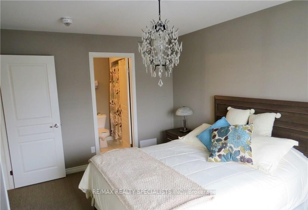 Photo 10 of 101 Roselawn Crescent, Welland, Coyle Creek — HOMEH