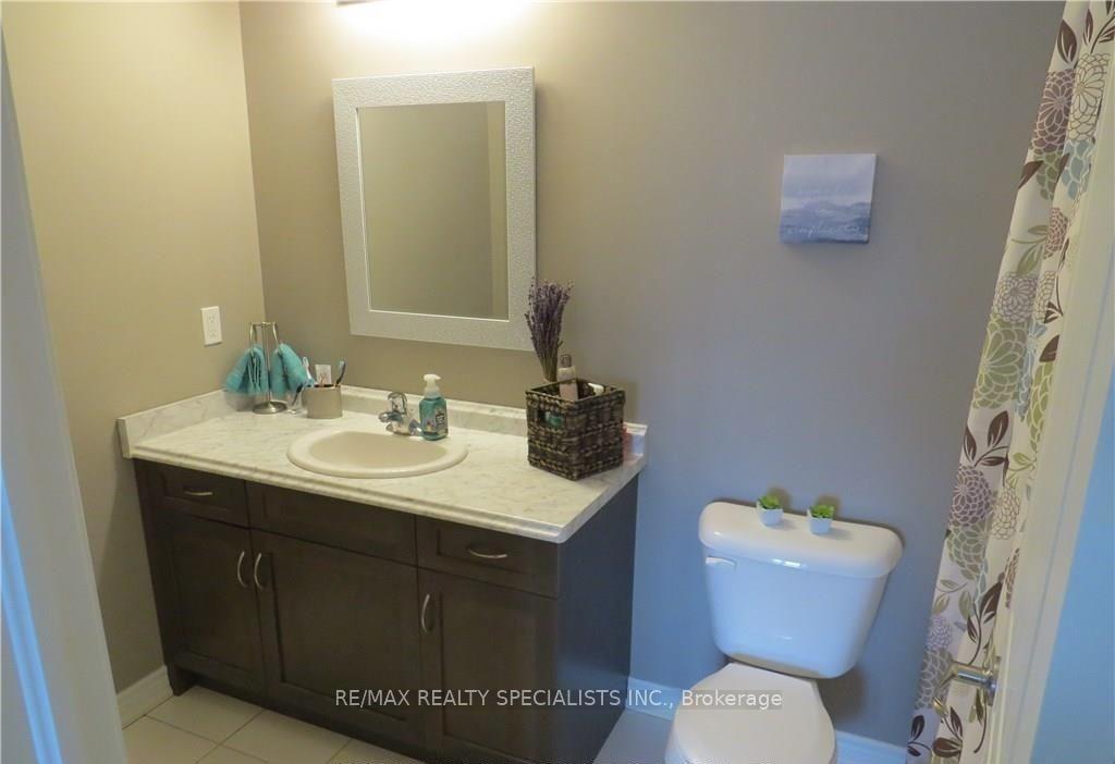 Photo 11 of 101 Roselawn Crescent, Welland, Coyle Creek — HOMEH