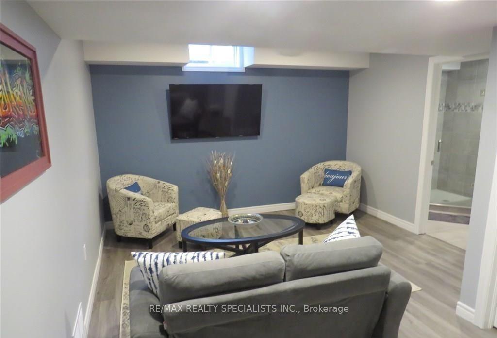 Photo 20 of 101 Roselawn Crescent, Welland, Coyle Creek — HOMEH