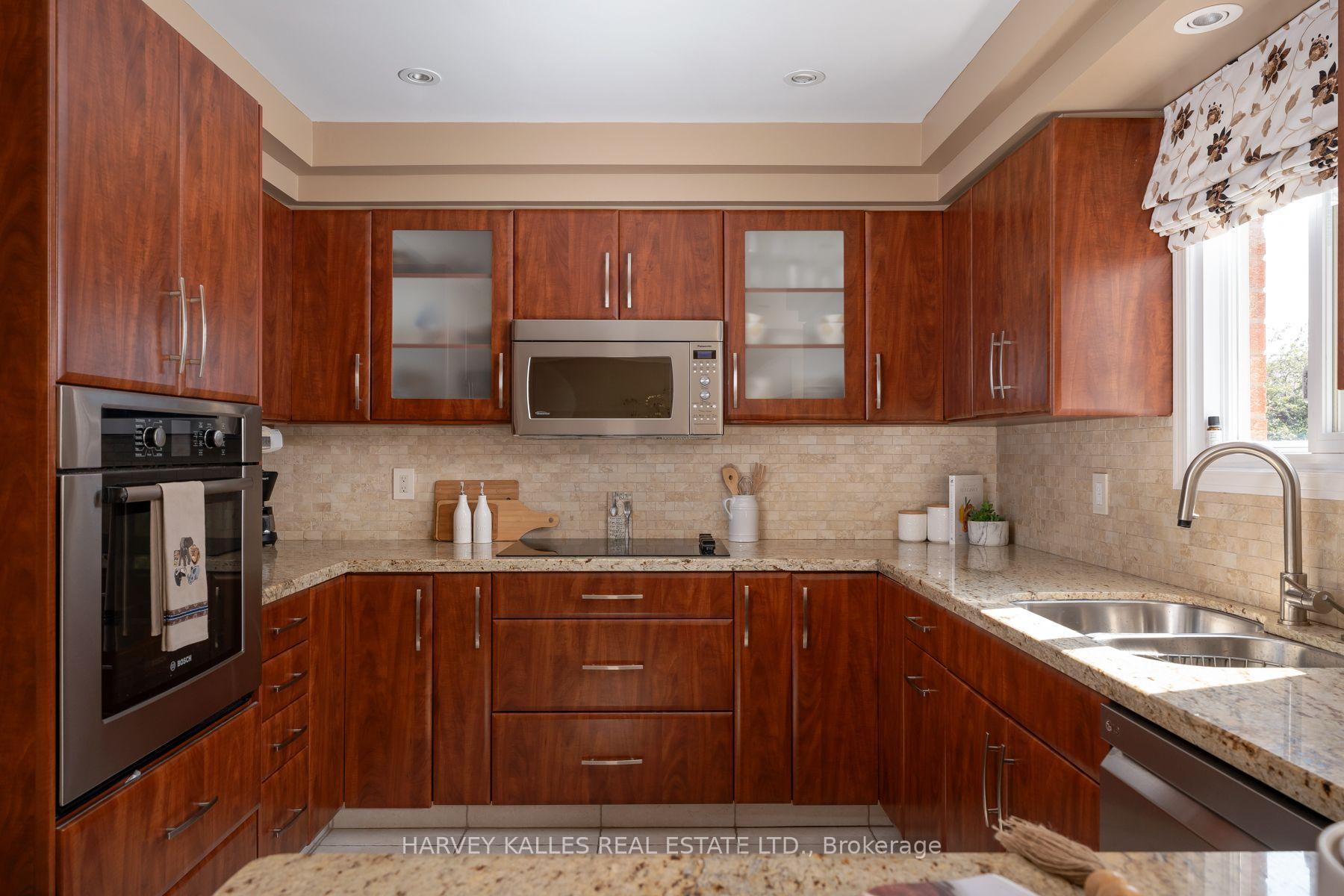 Photo 14 of 17 Peterborough Avenue, Markham, Thornlea — HOMEH