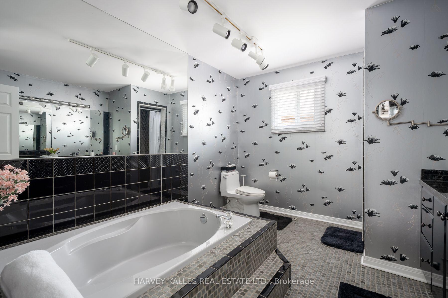 Photo 27 of 17 Peterborough Avenue, Markham, Thornlea — HOMEH