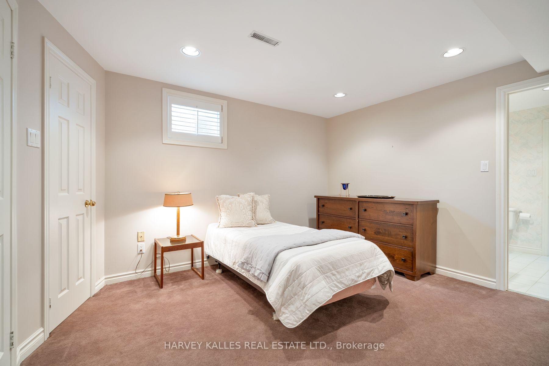 Photo 37 of 17 Peterborough Avenue, Markham, Thornlea — HOMEH